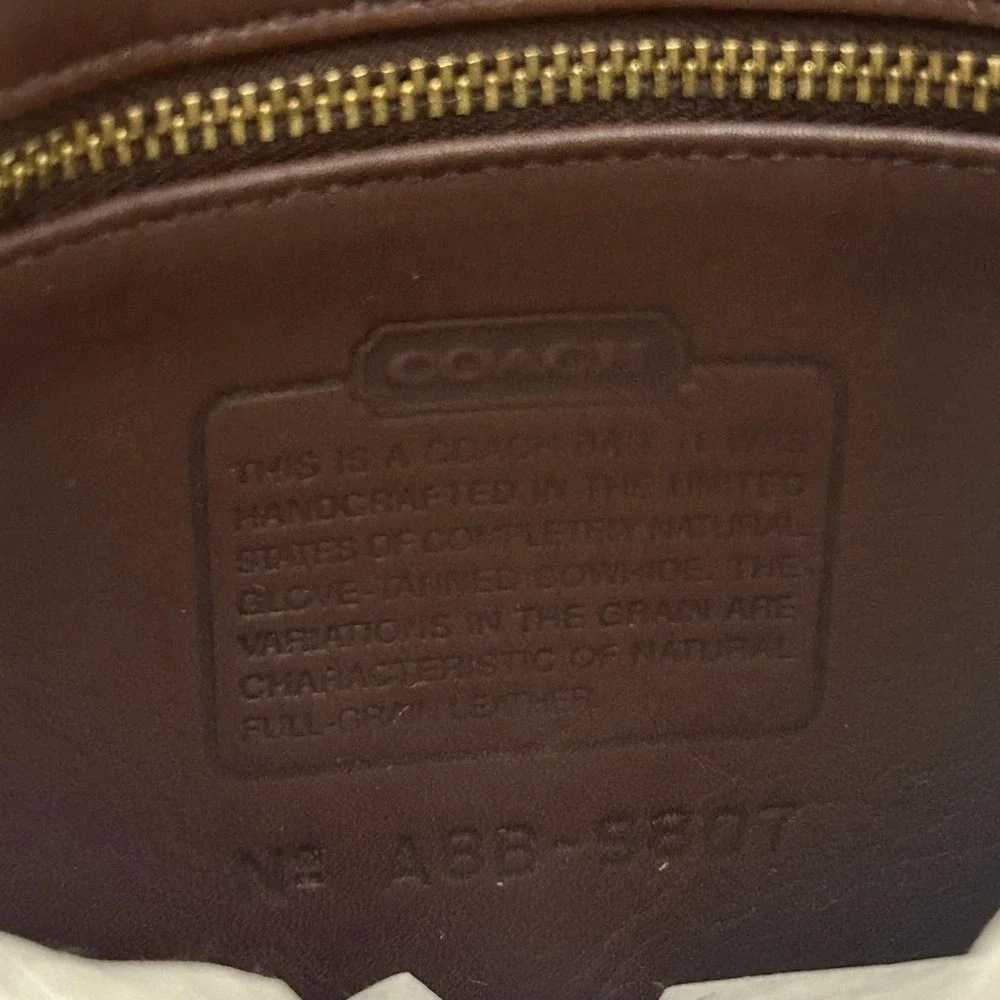 Coach Legacy Equestrian Flap Crossbody 90's Brown Leather Purse A8B-9807‎ USA